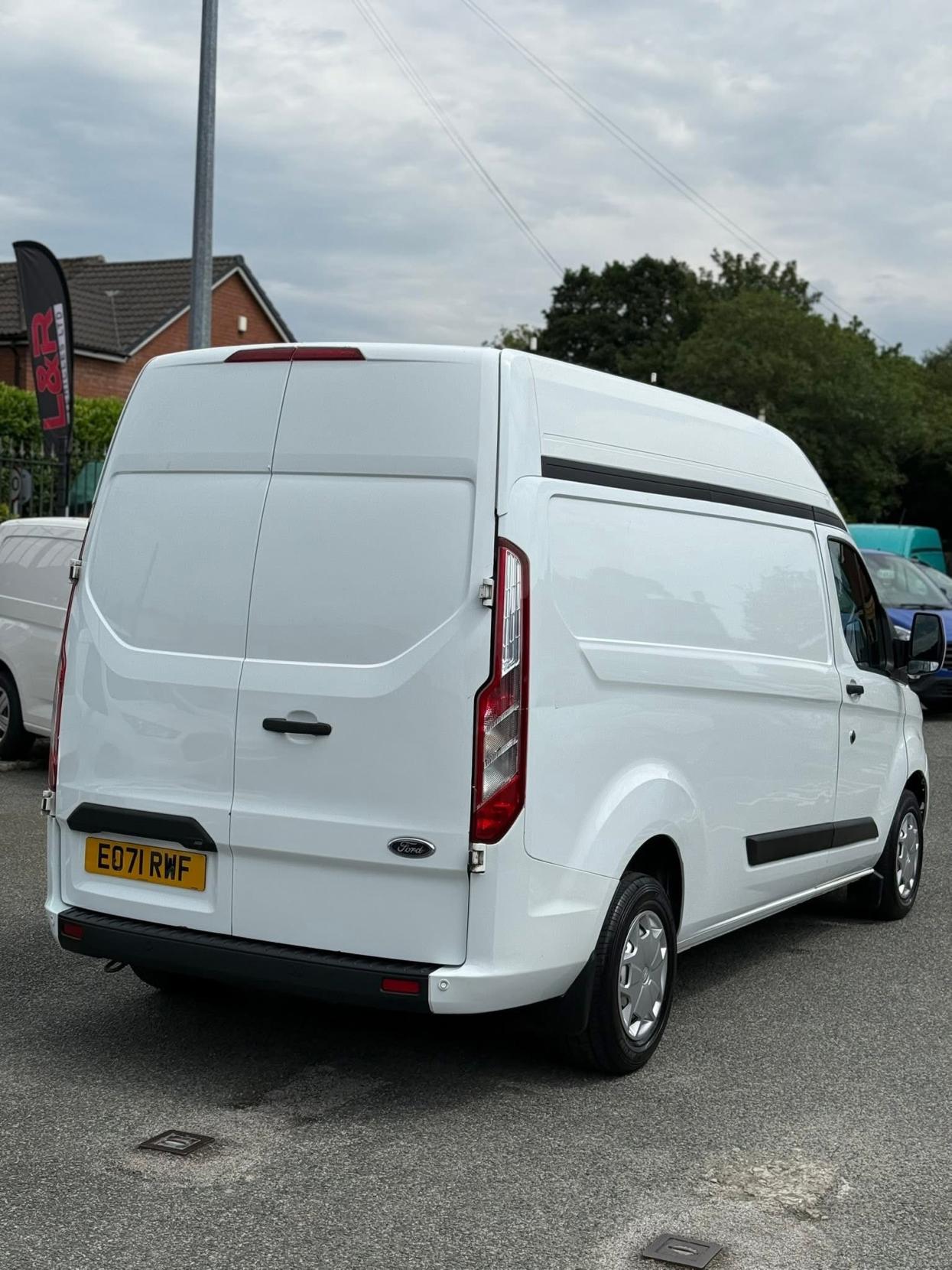 Ford Transit Custom 2.0 300 EcoBlue Trend Panel Van 5dr Diesel Manual L2 H2 Euro 6 (s/s) (105 ps)